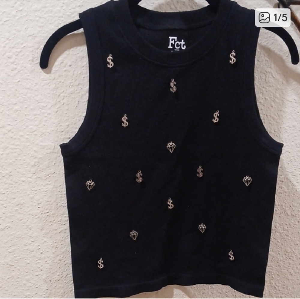 9-Piece Clothing and Accessories Bundle - Picture 7 of 10